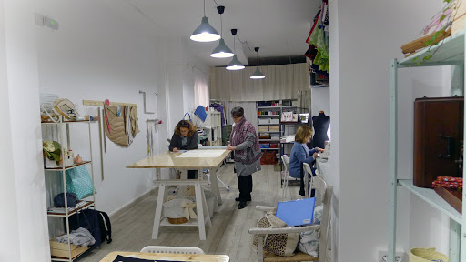 Tiendas y talleres de costura en Sevilla