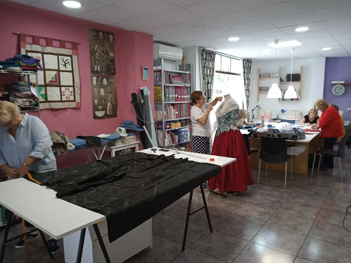 Tiendas y talleres de costura en València